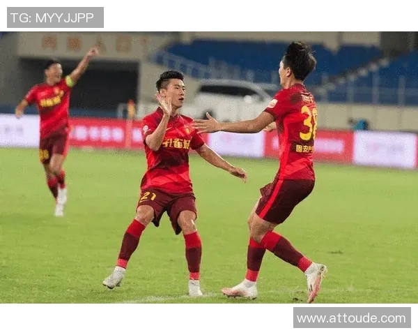 重庆网球队以68分领跑冠军赛积分榜展现强劲实力